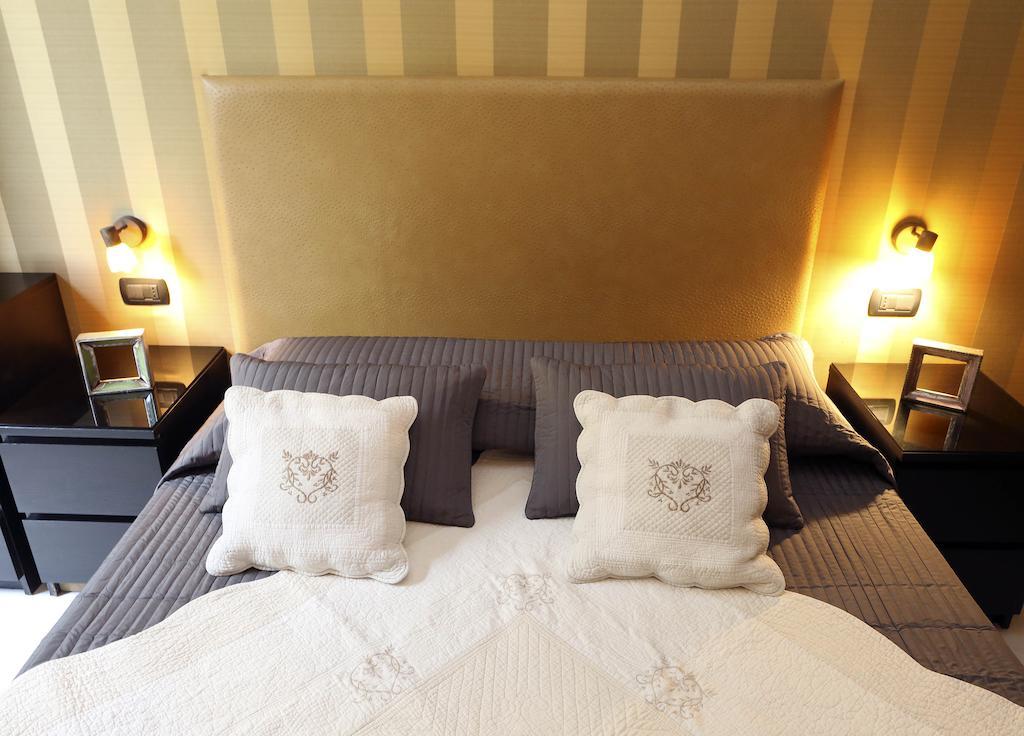 روما Caracciolo Guest House الغرفة الصورة