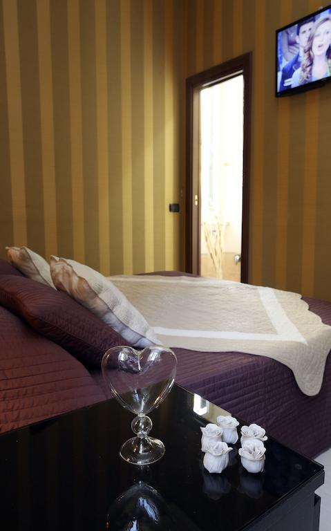 روما Caracciolo Guest House الغرفة الصورة