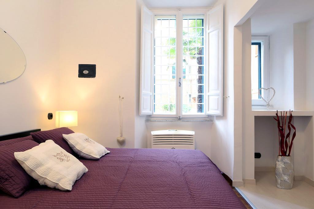 روما Caracciolo Guest House الغرفة الصورة